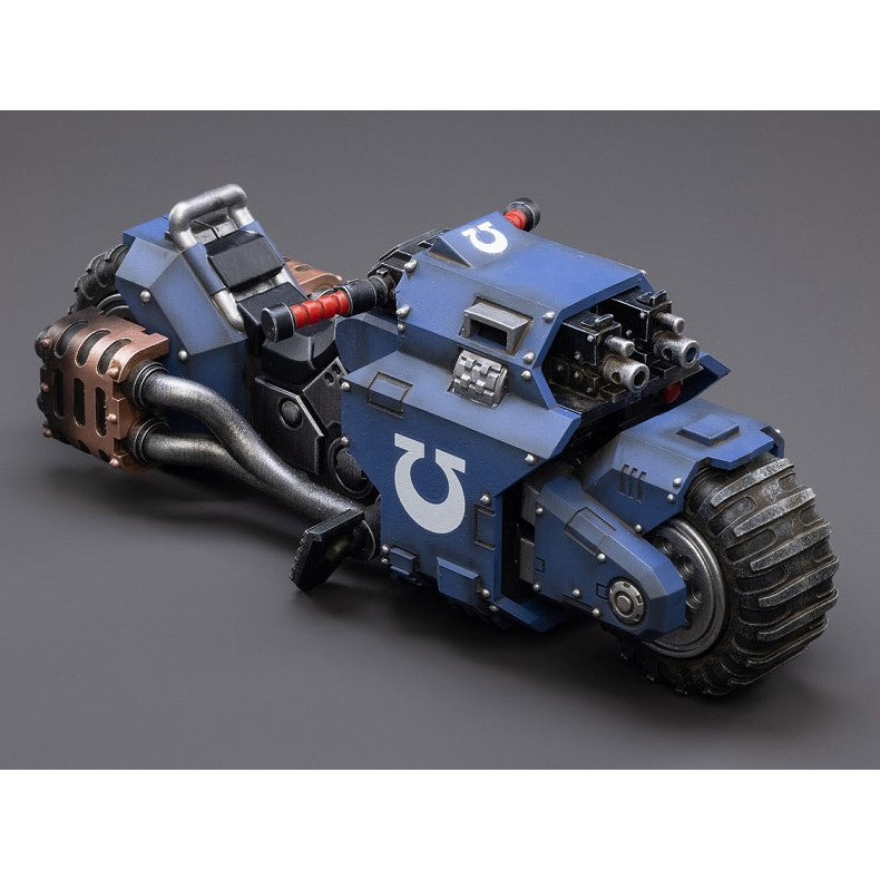 Warhammer Collectibles: 1/18 Scale Space Marines Ultramarines Outriders