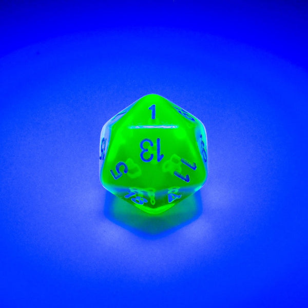 Chessex - Translucent Polyhedral Rad Green/white 7 Die Set - CHX30062