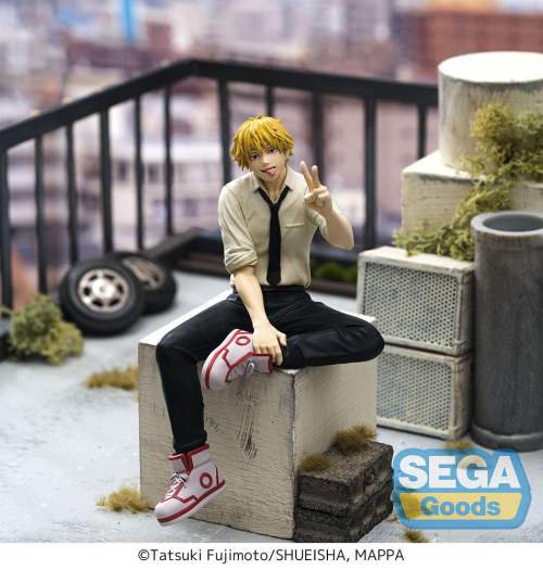 Chainsaw Man Denji Perching Figure