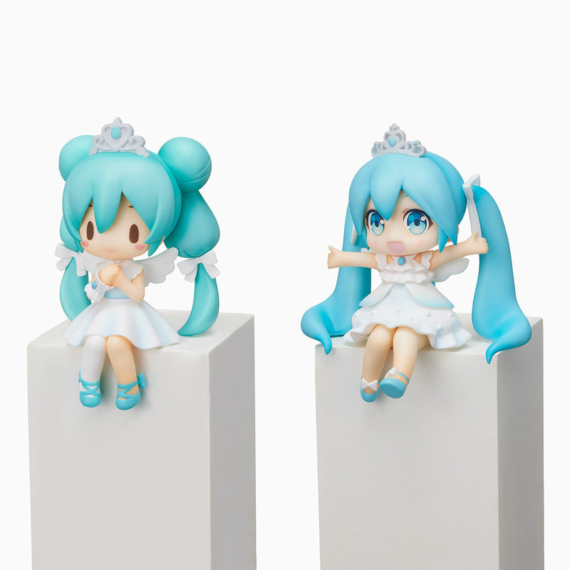 Hatsune Miku Perch Mini Figurine 15th Anniversary Orange