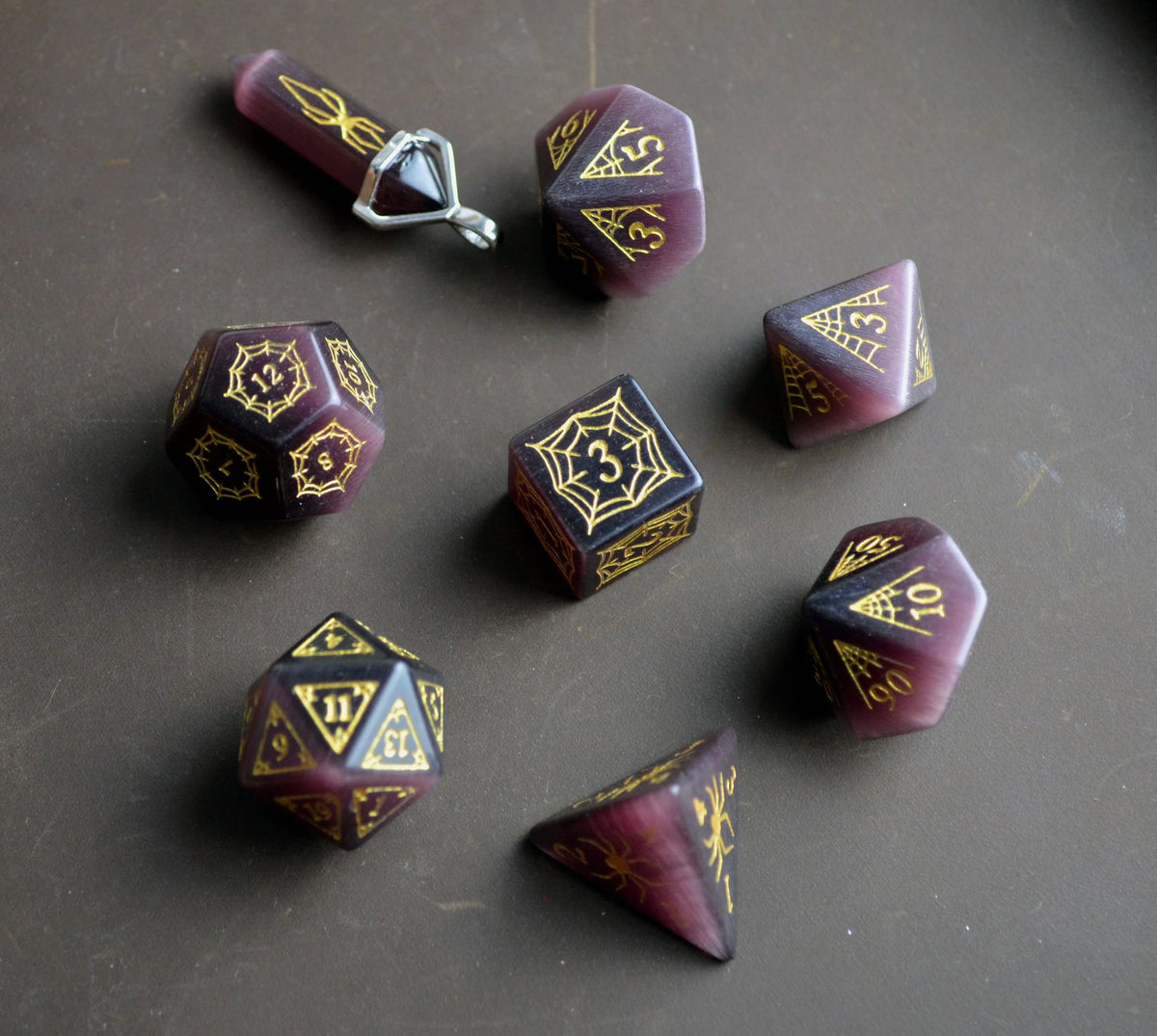 Level Up Dice - Widow Purple Cats Eye (Set of 7)