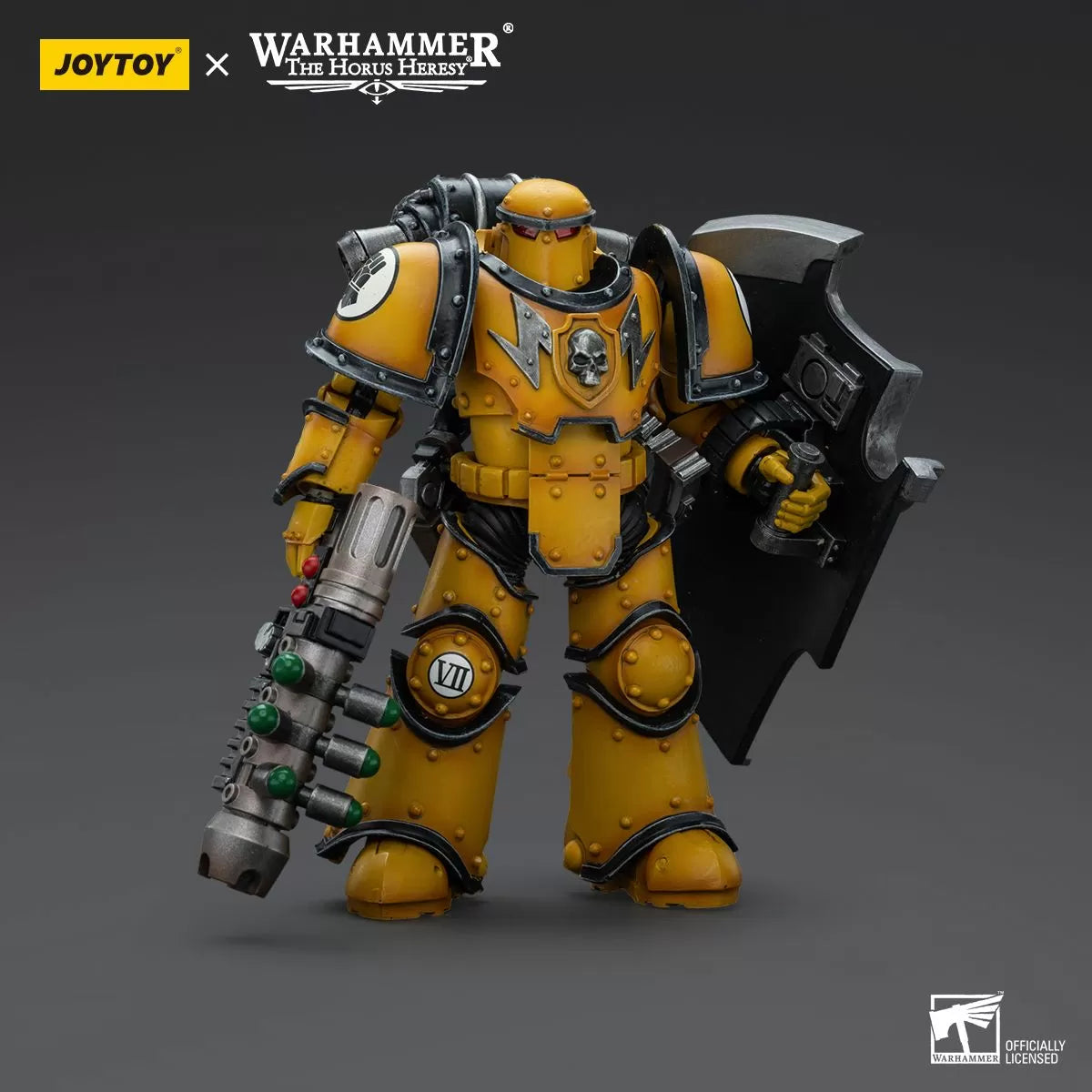 Warhammer Collectibles: 1/18 Scale Imperial Fists Legion MkIII Breacher Squad Legion Breacher w Gun - Preorder