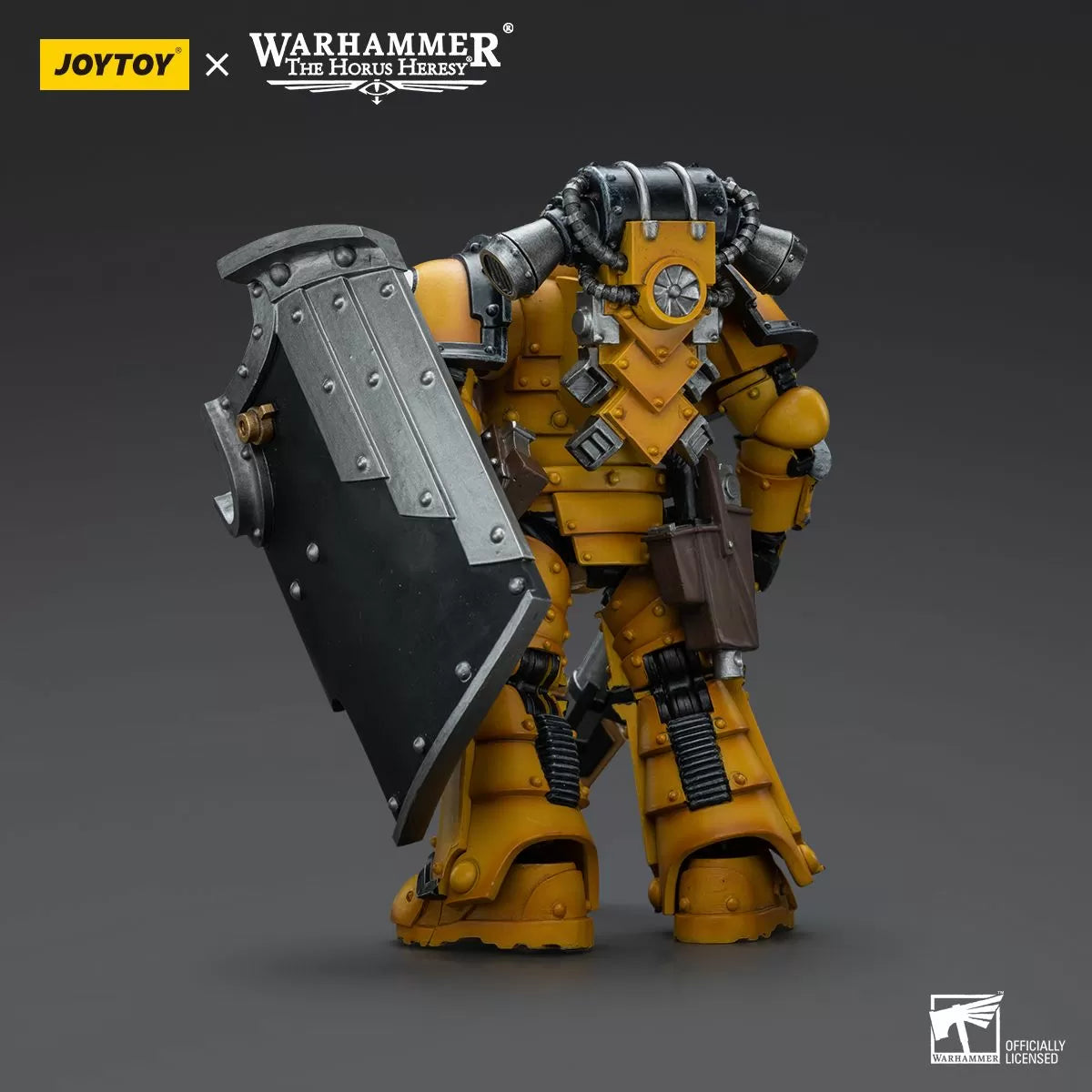 Warhammer Collectibles: 1/18 Scale Imperial Fists Legion MkIII Breacher Squad Breacher w Lascutter