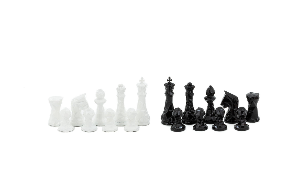 Dal Rossi Diamond Cut Black &amp; White Chess Pieces