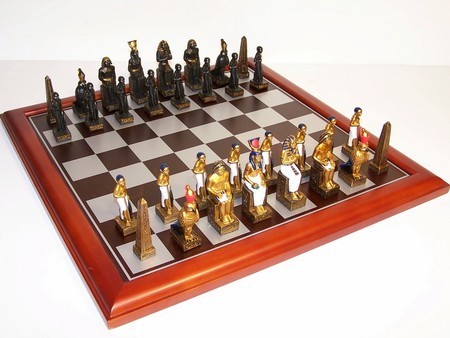 Dal Rossi - Egyptian Hand Painted Resin Chess Pieces 75mm