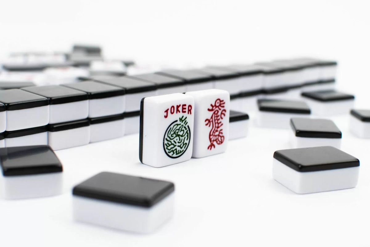 LPG Mahjong Case - American with Black Tiles and Racks